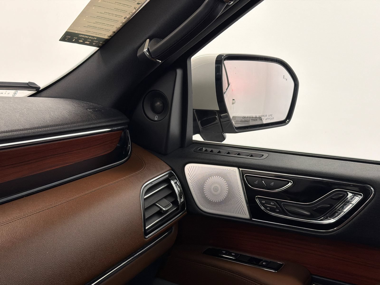 Certified 2023 Lincoln Navigator Reserve AWD/4WD image 36