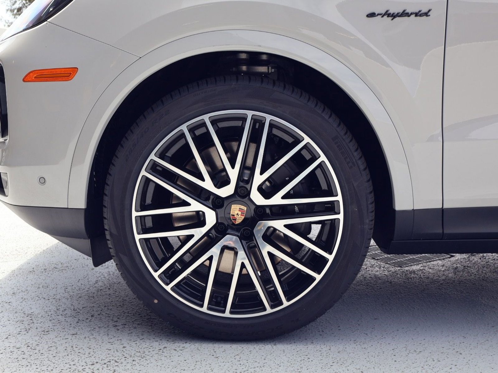 New 2026 Porsche Cayenne E-Hybrid AWD/4WD image 23