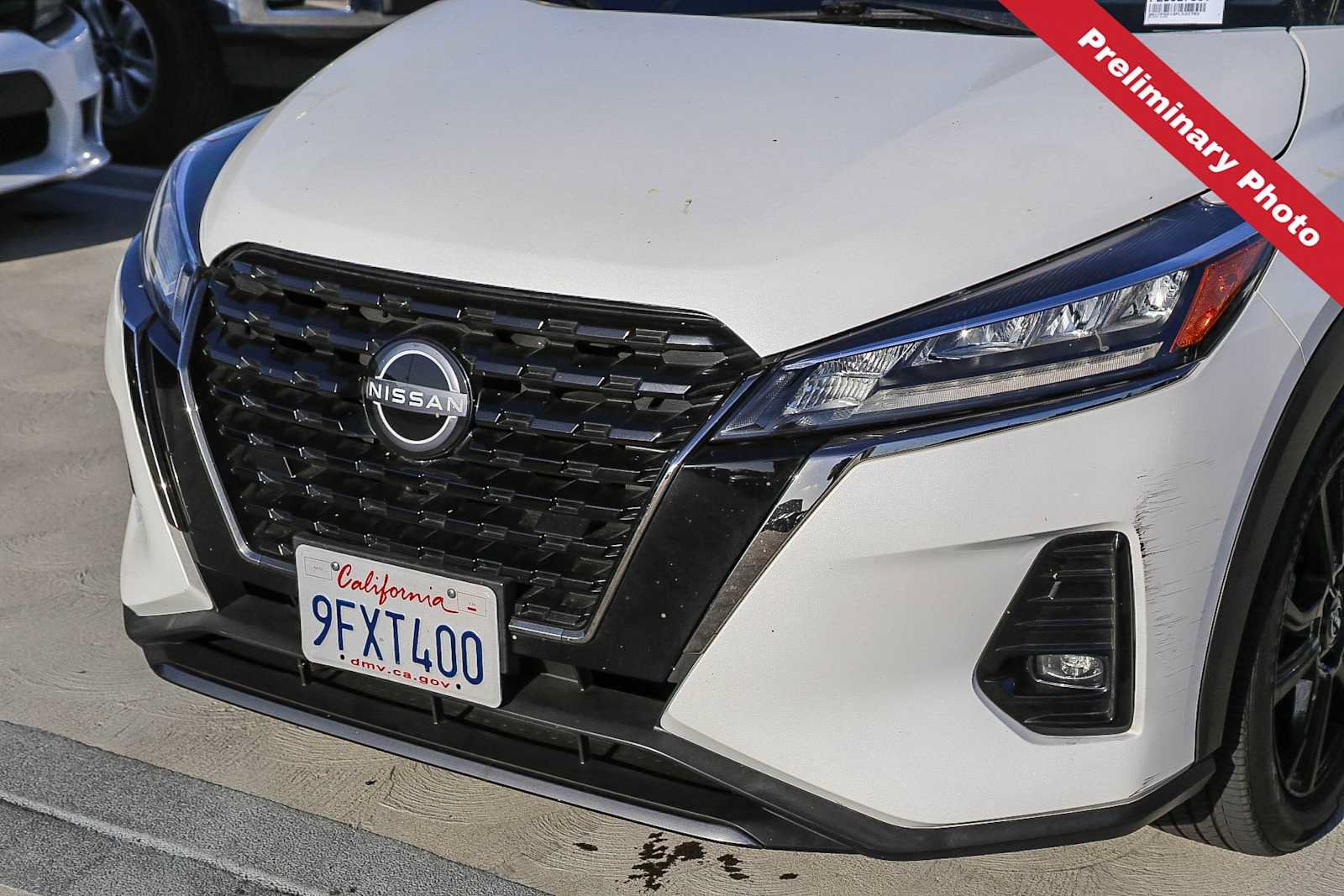 Used 2023 Nissan Kicks SR w/ SR Premium Package FWD image 5