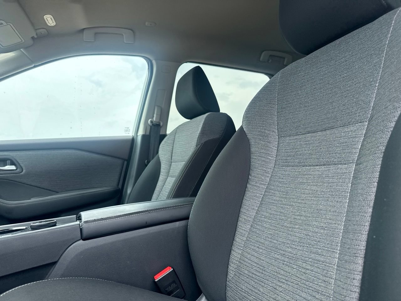 Certified 2023 Nissan Rogue SV AWD/4WD image 38