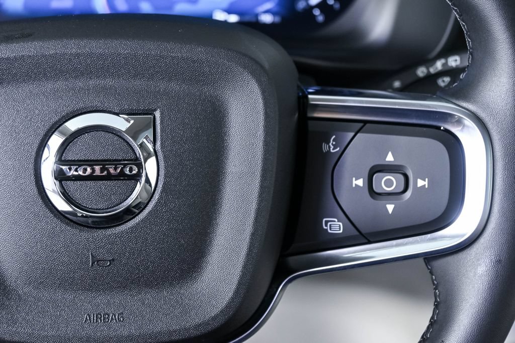 Certified 2026 Volvo XC40 B5 Plus AWD/4WD image 12