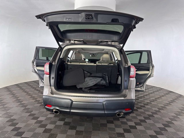 Used 2022 Subaru Ascent Limited w/ Technology Package AWD/4WD image 18