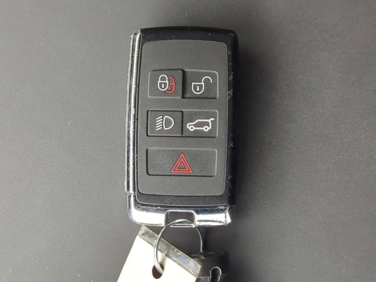 Used 2025 Land Rover Defender 110 S AWD/4WD image 37