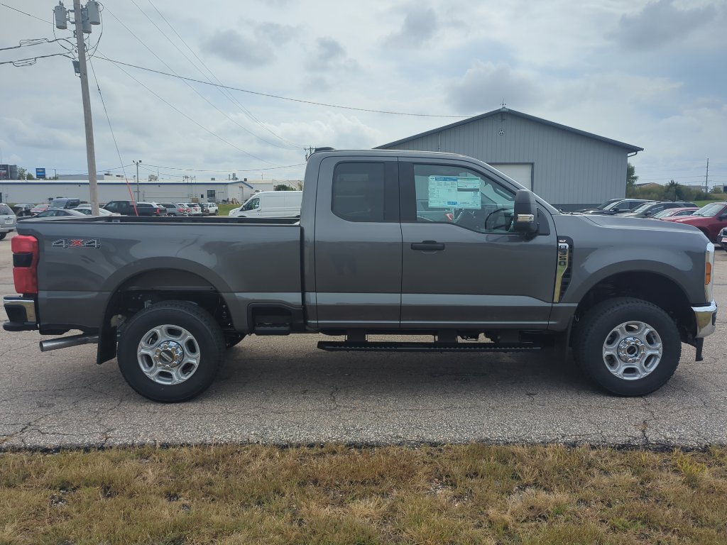 New 2026 Ford F350 XLT image 8