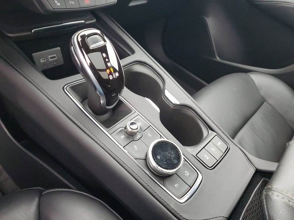 Certified 2021 Cadillac XT4 Premium Luxury w/ Cold Weather Package image 17