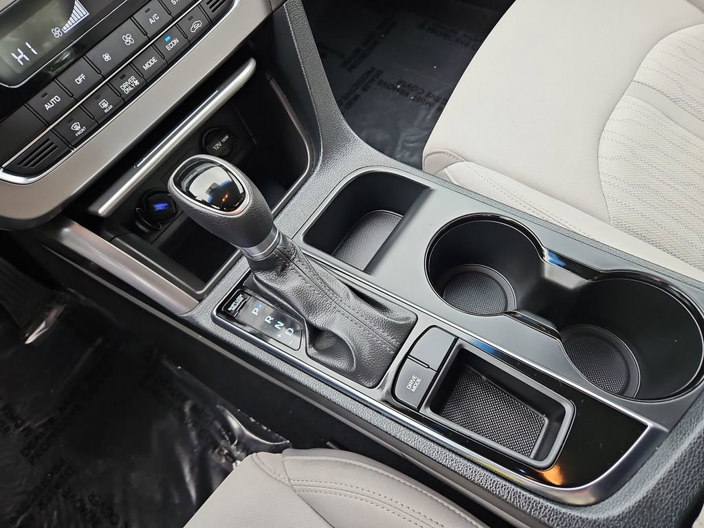 Used 2016 Hyundai Sonata SE image 18