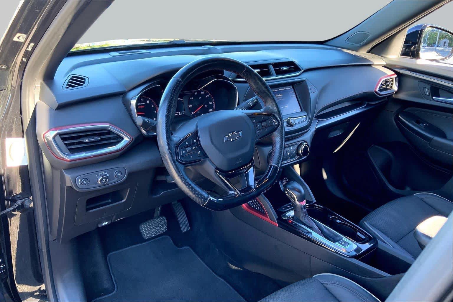 Used 2022 Chevrolet TrailBlazer RS FWD image 18