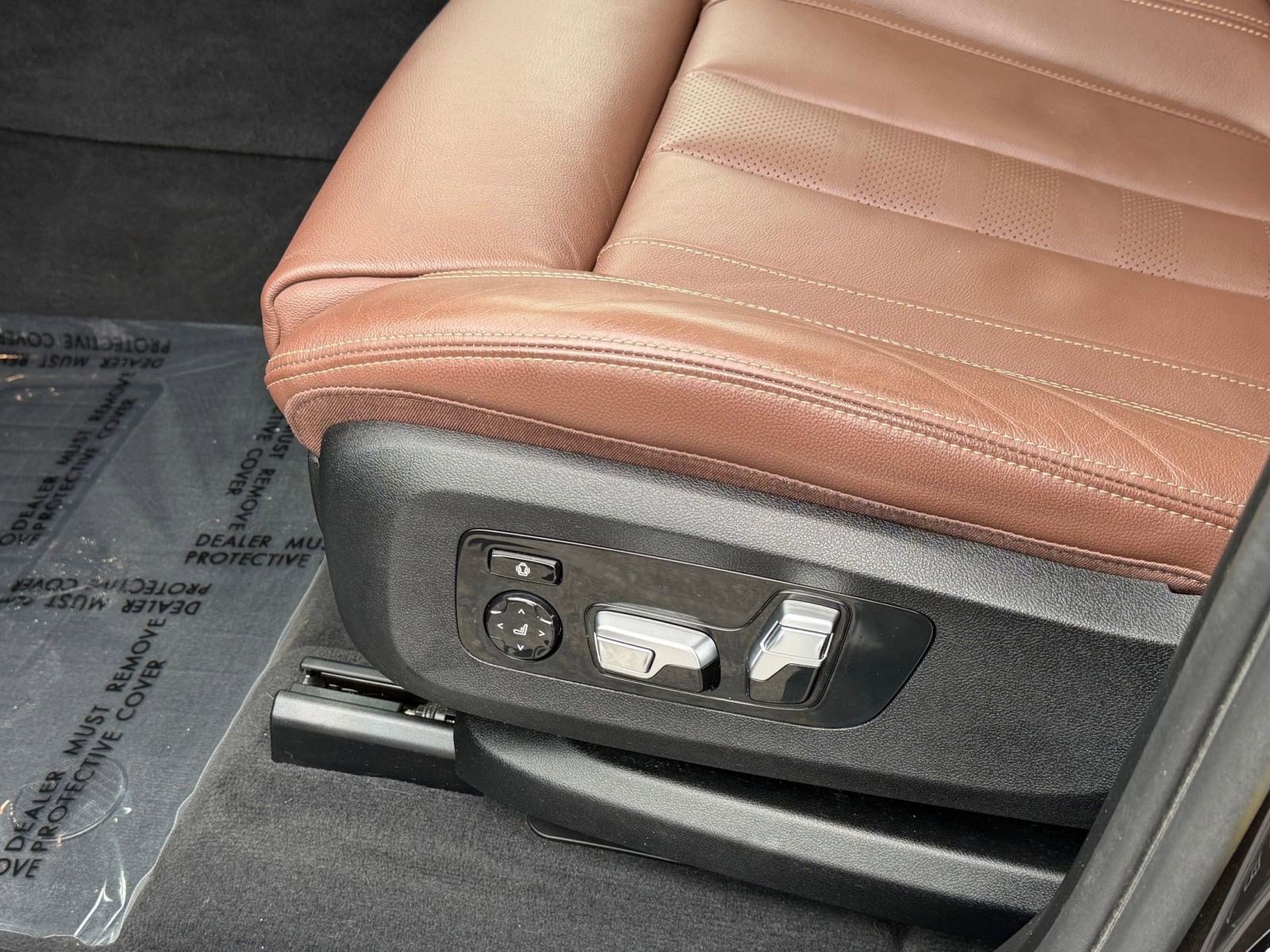 Used 2020 BMW X7 xDrive40i w/ Premium Package image 13