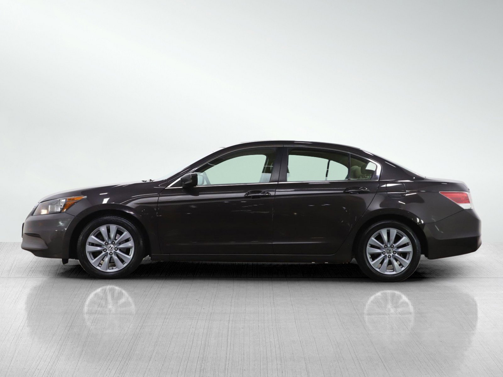 Used 2011 Honda Accord EX image 2