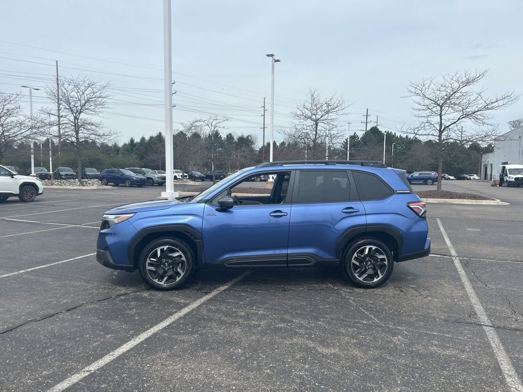 Used 2025 Subaru Forester Limited image 2