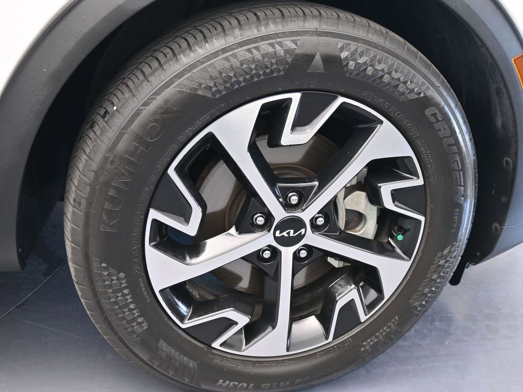 Used 2025 Kia Sportage EX image 48