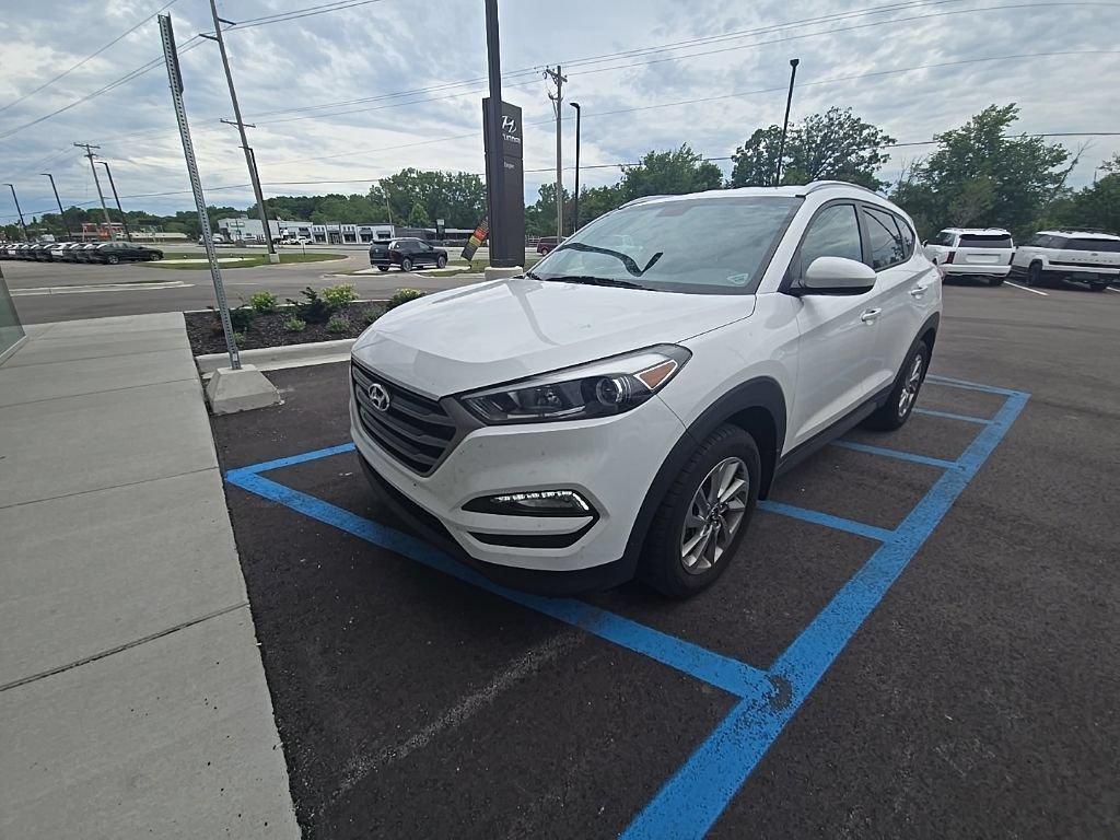 Used 2016 Hyundai Tucson SE w/ Option Group 02 AWD/4WD image 6