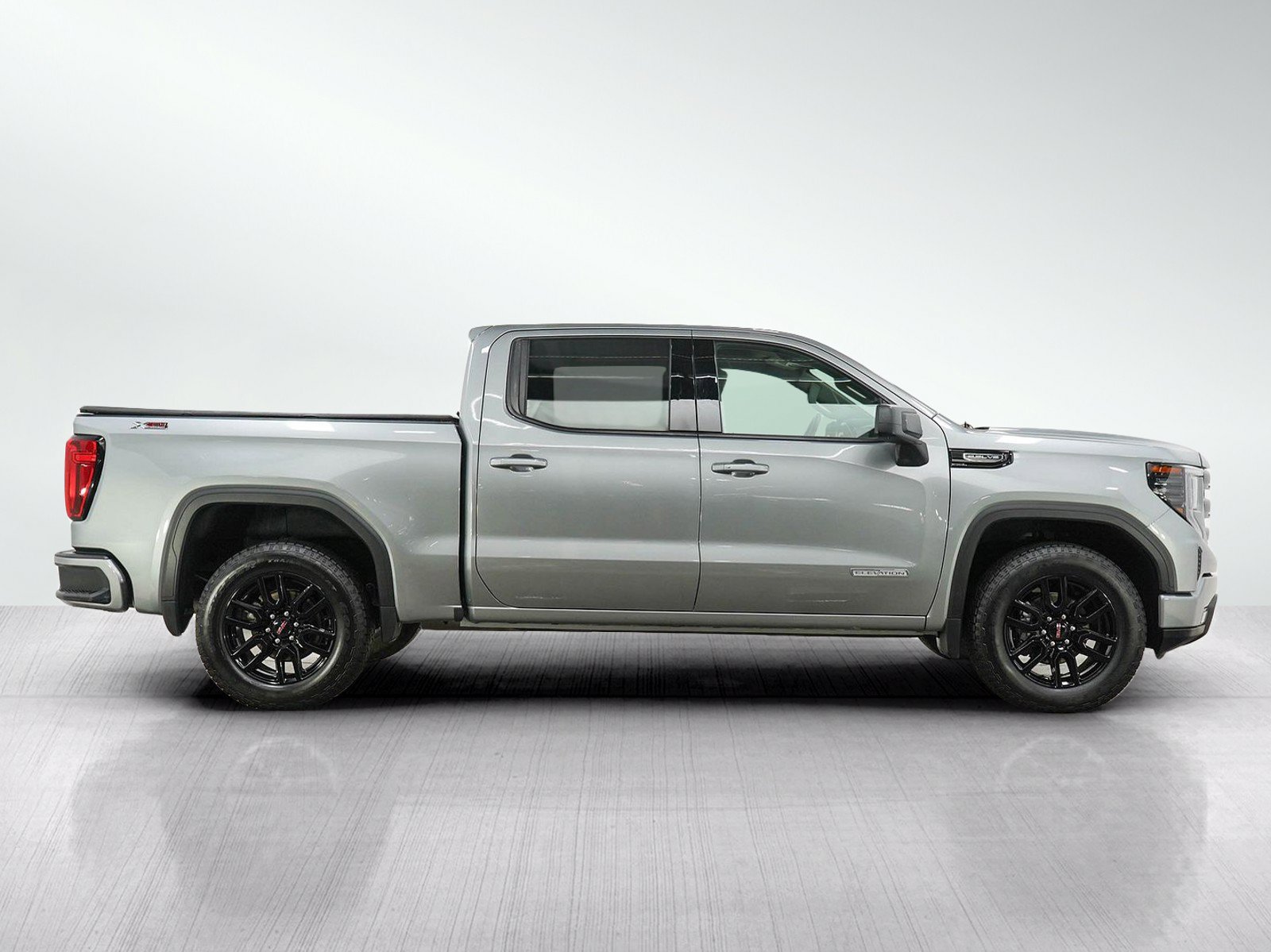Used 2024 GMC Sierra 1500 Elevation AWD/4WD image 6