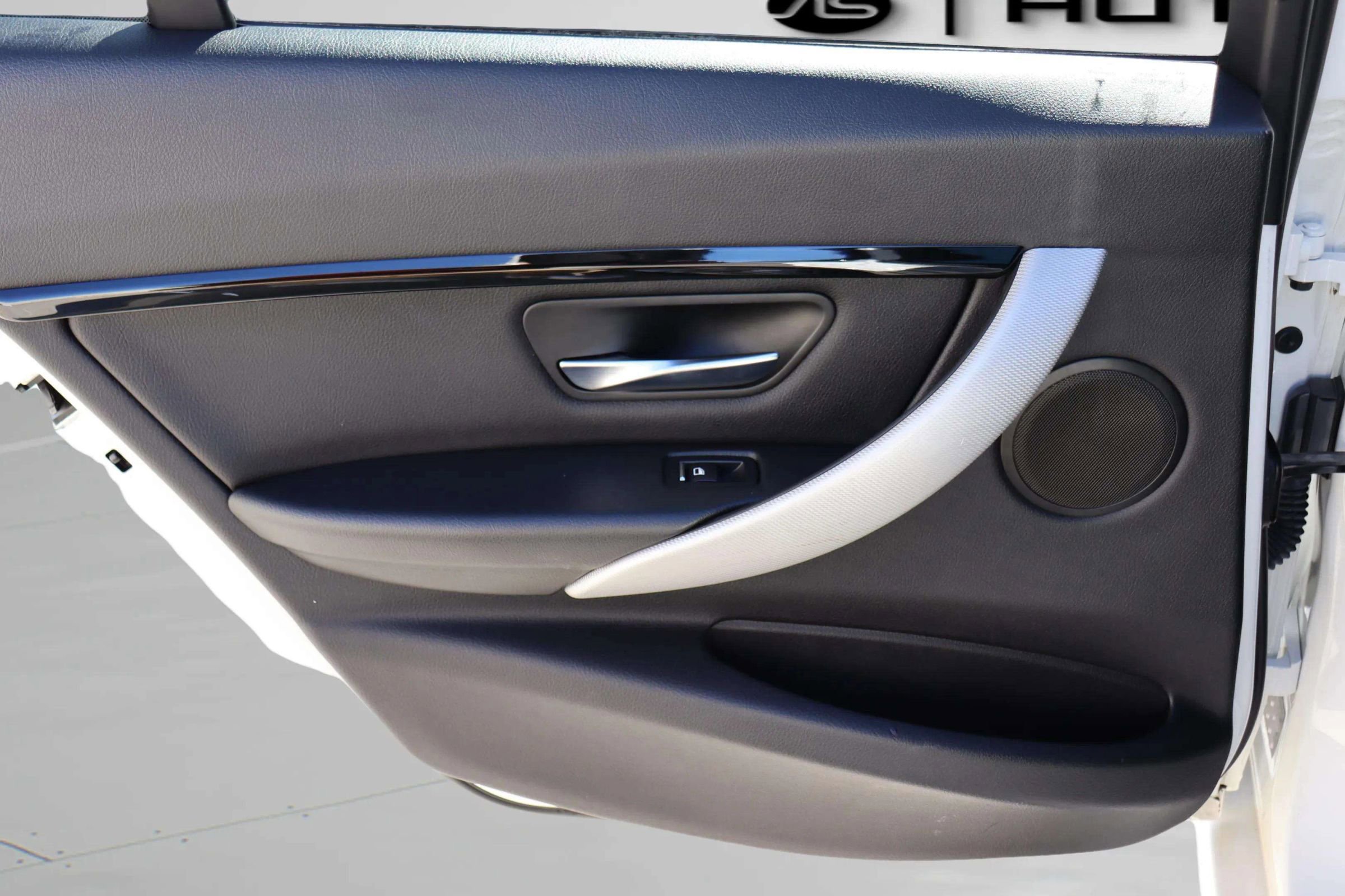 Used 2017 BMW 330i xDrive Sedan image 26