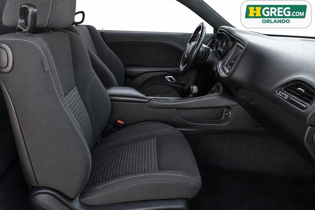 Used 2018 Dodge Challenger SXT RWD image 15