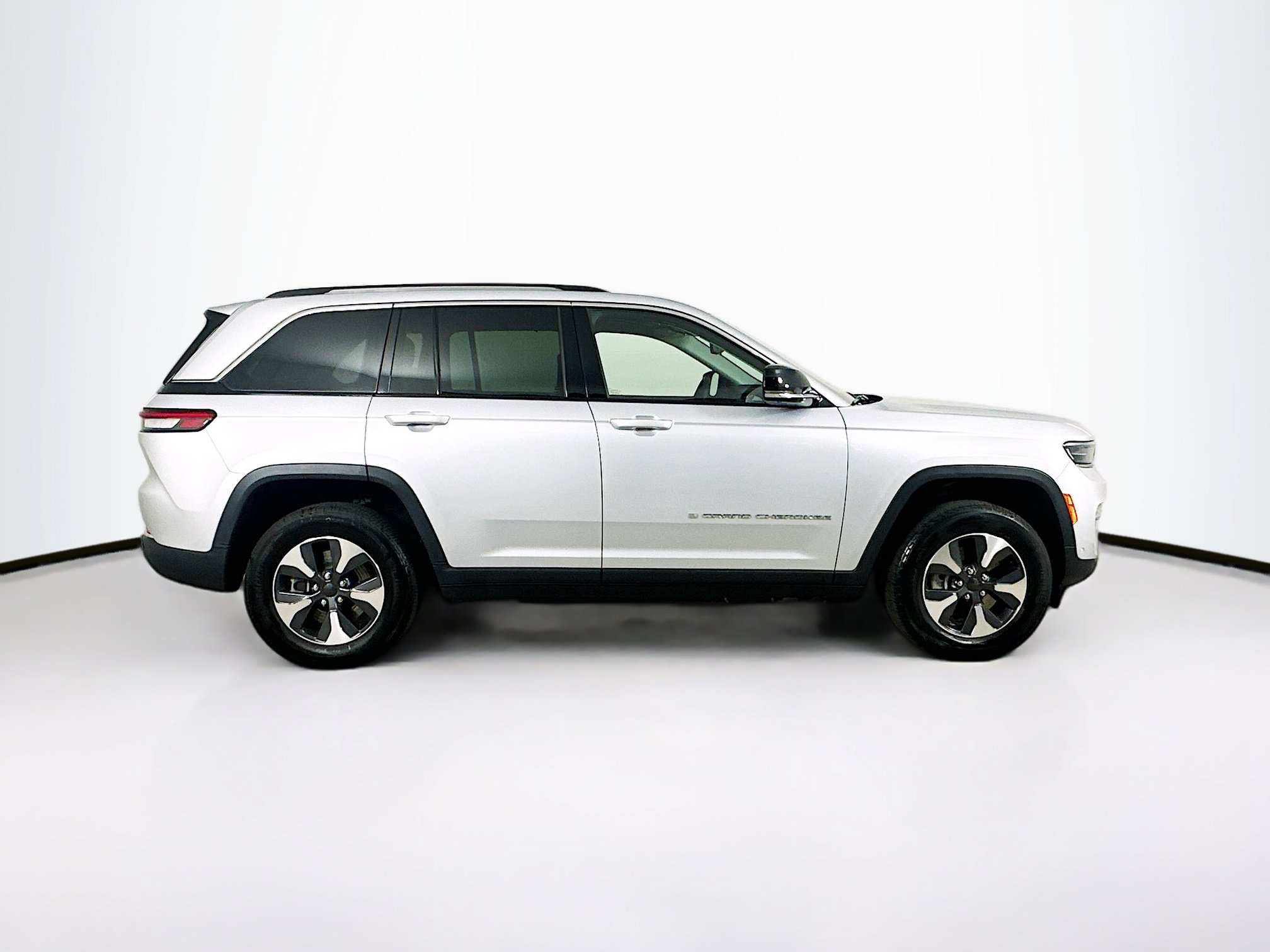 Used 2022 Jeep Grand Cherokee Limited 4xe w/ Luxury Tech Group II AWD/4WD image 10
