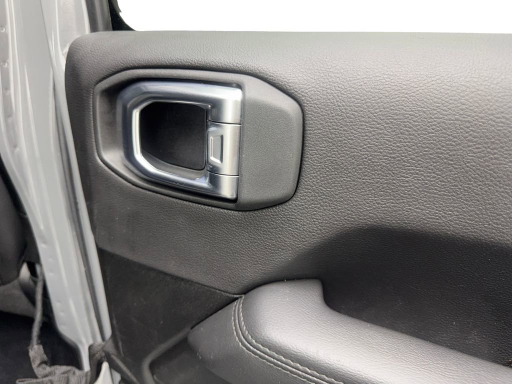 Used 2023 Jeep Wrangler Altitude image 42