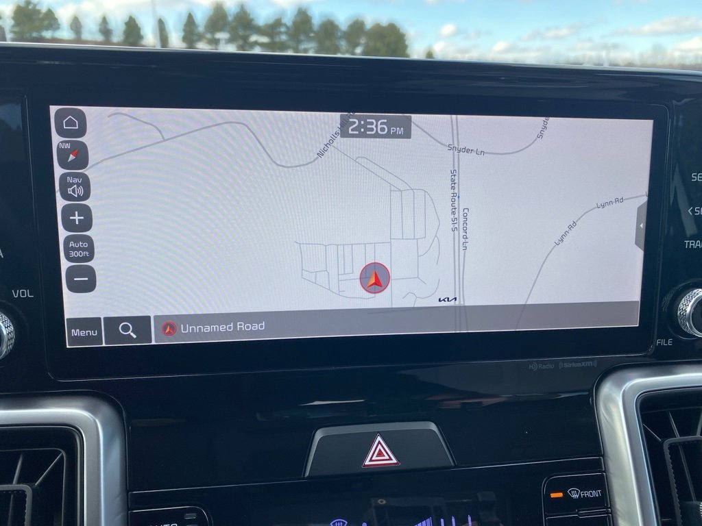 Used 2022 Kia Sorento EX w/ Panoramic Sunroof Package image 40