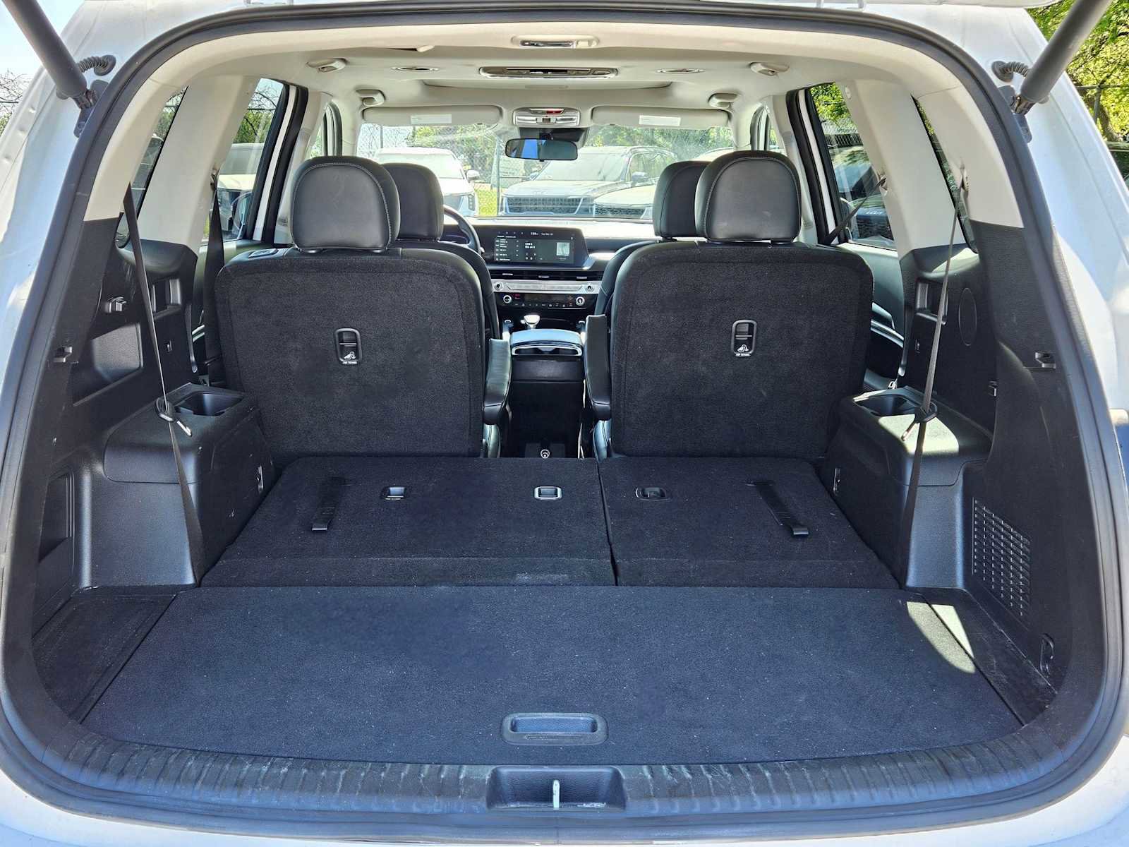 Used 2025 Kia Telluride S image 27