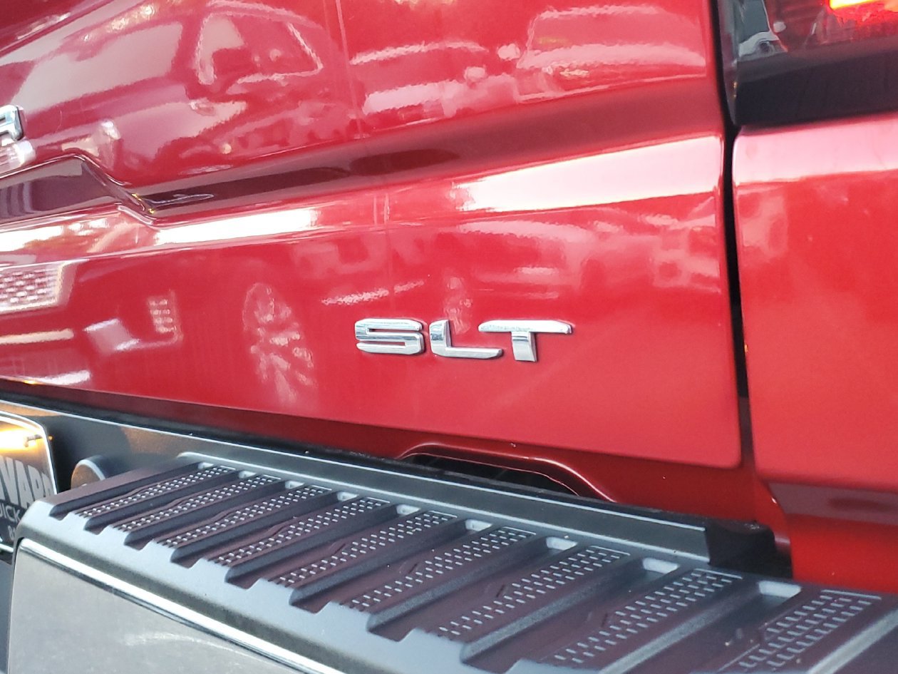 Used 2022 GMC Sierra 1500 SLT AWD/4WD image 8