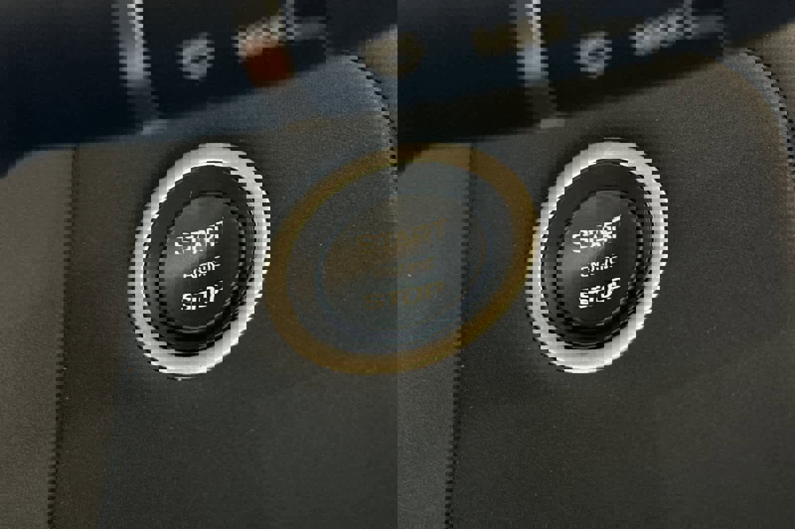 Used 2025 Land Rover Range Rover Velar Dynamic SE image 23