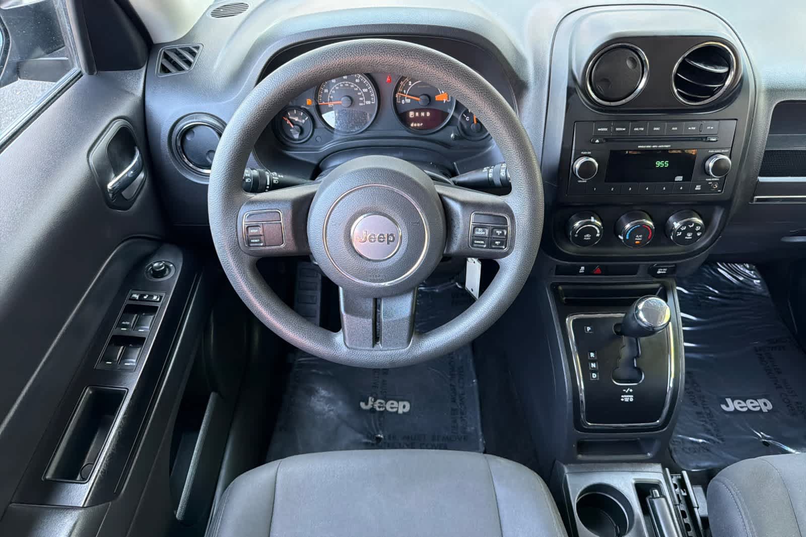 Used 2015 Jeep Patriot Sport w/ Power Value Group AWD/4WD image 16