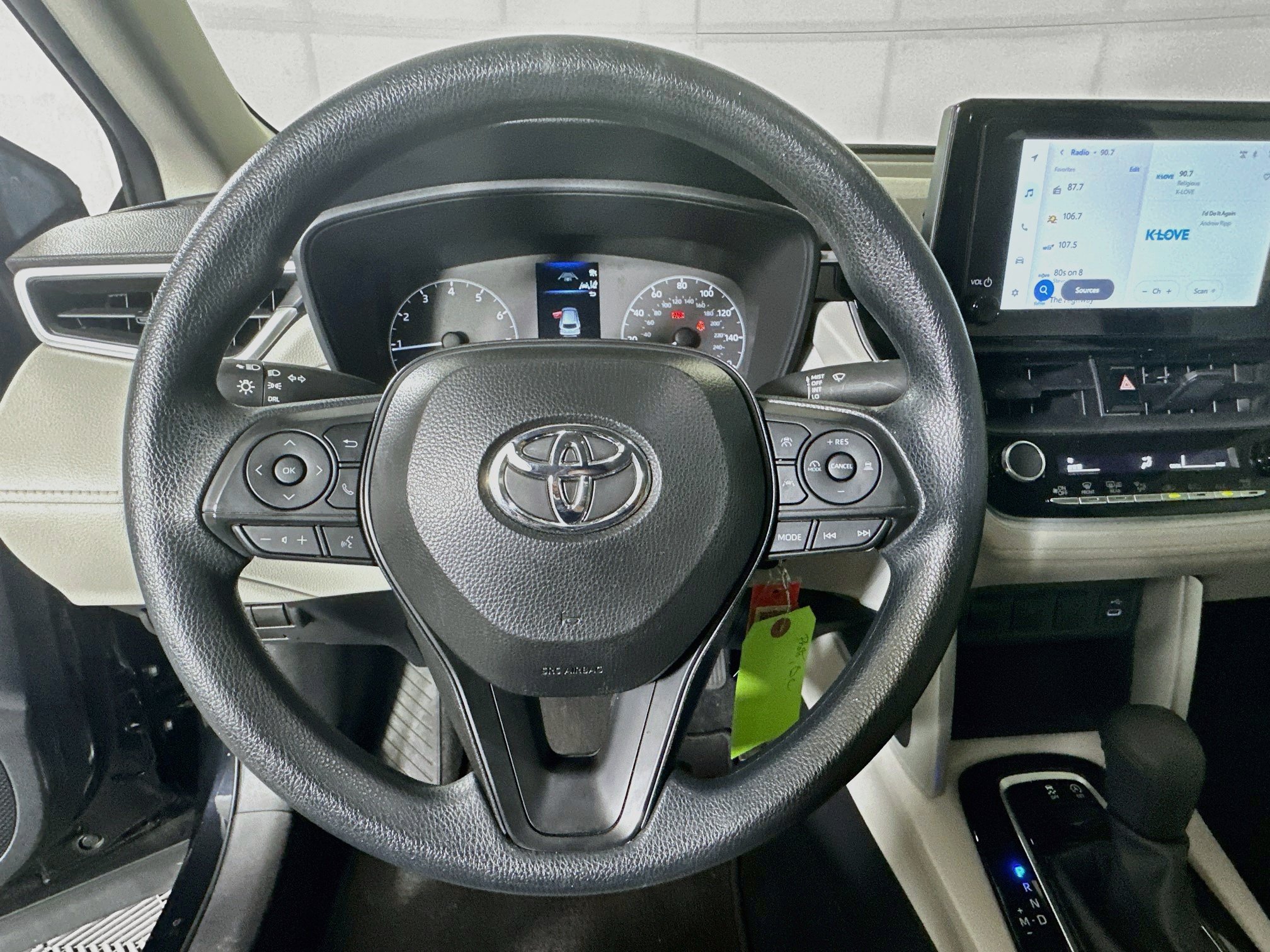 Used 2025 Toyota Corolla Cross L FWD image 15