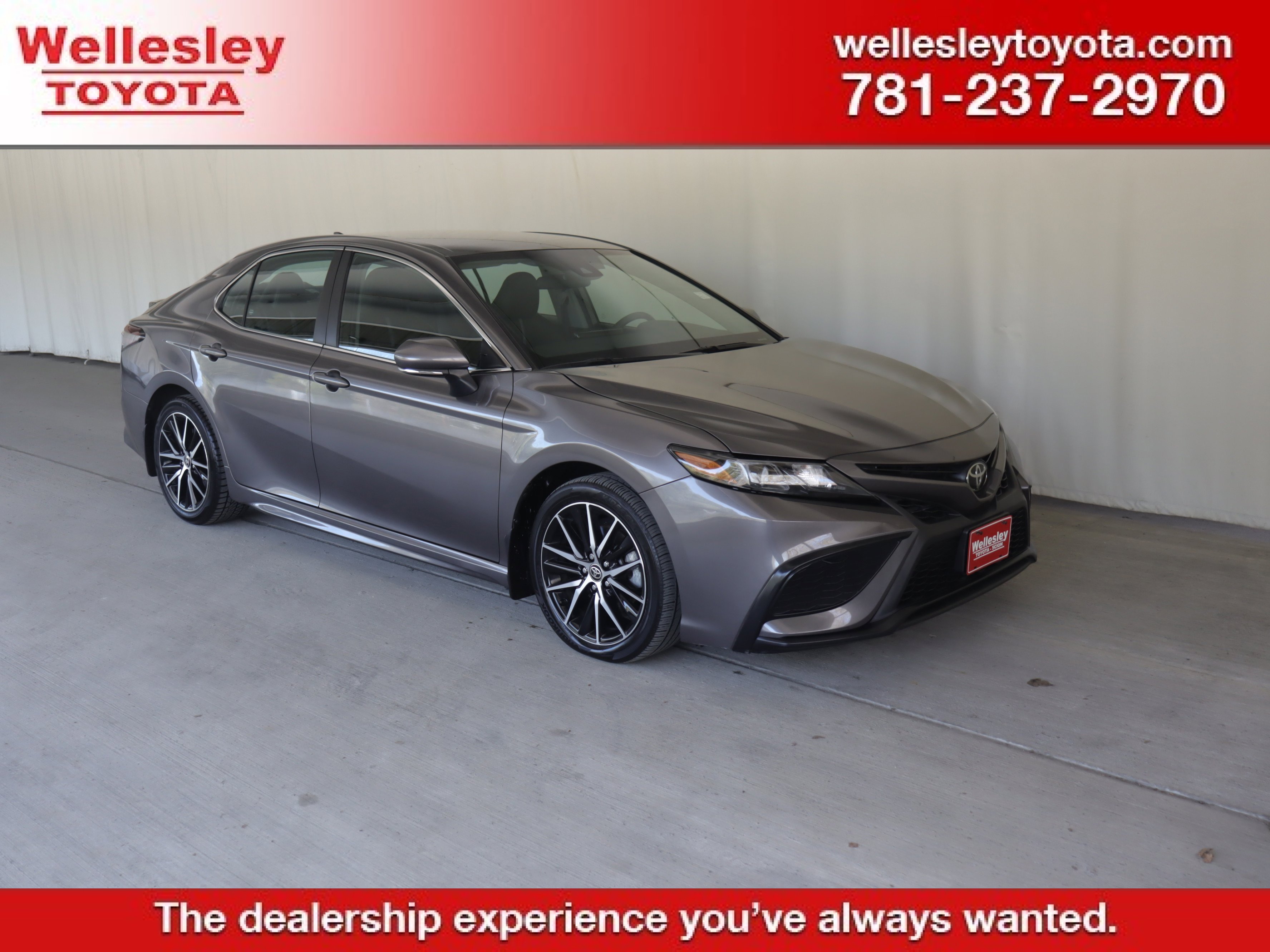 Used 2023 Toyota Camry SE w/ Cold Weather Package AWD/4WD video 1