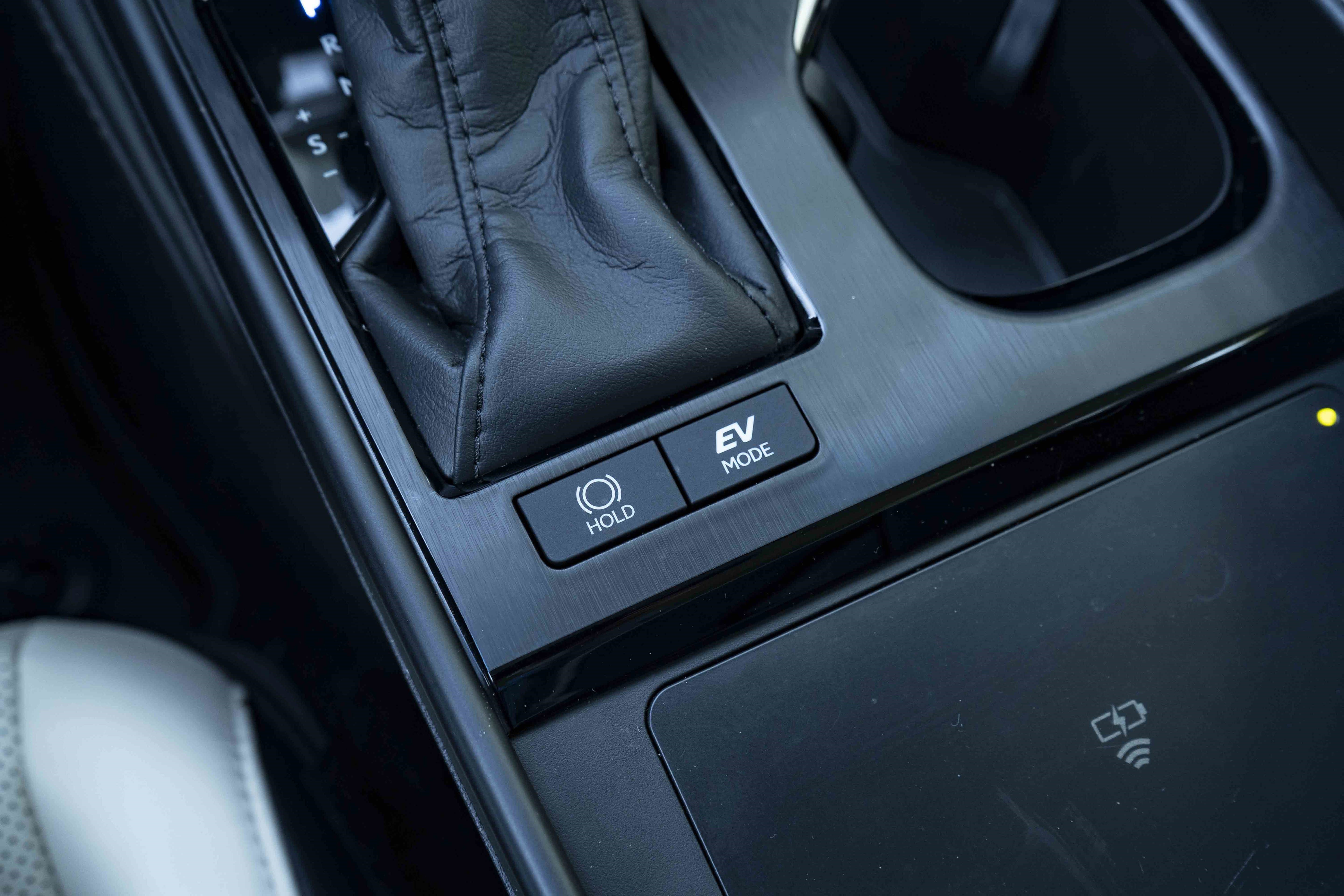 Used 2025 Lexus ES 300h w/ Premium Package image 30