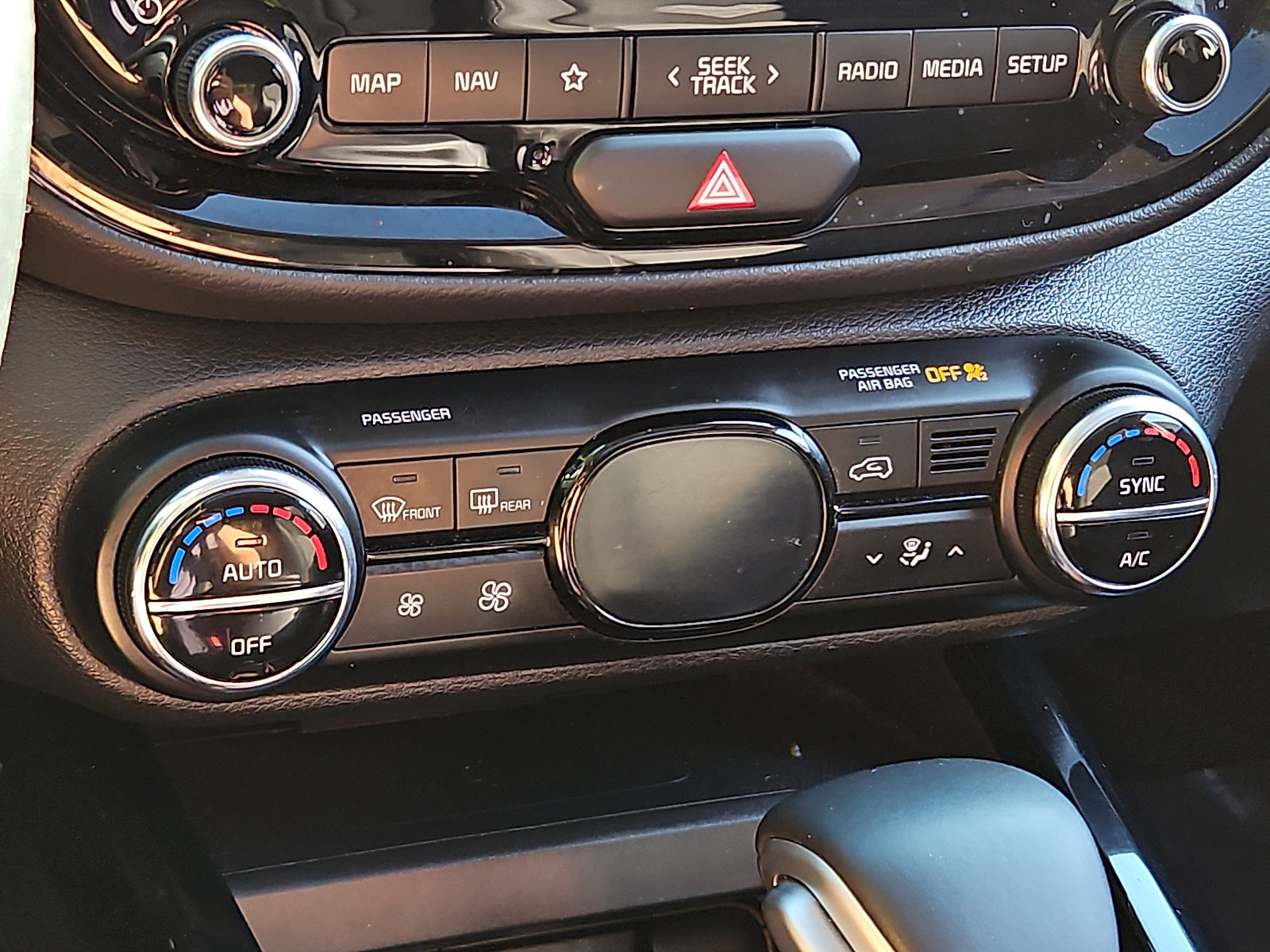 Used 2022 Kia Soul GT-Line FWD image 16