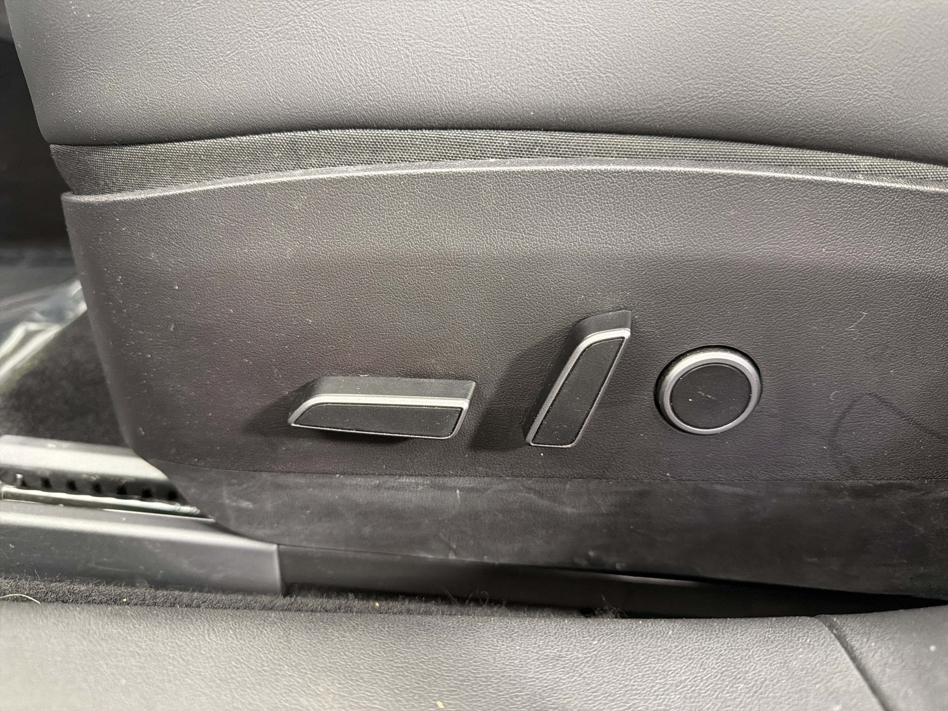 Used 2023 Tesla Model 3 Performance image 13