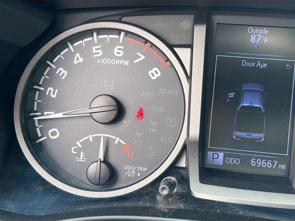 Used 2019 Toyota Tacoma TRD Pro AWD/4WD image 38