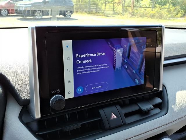 Used 2025 Toyota RAV4 XLE FWD image 24