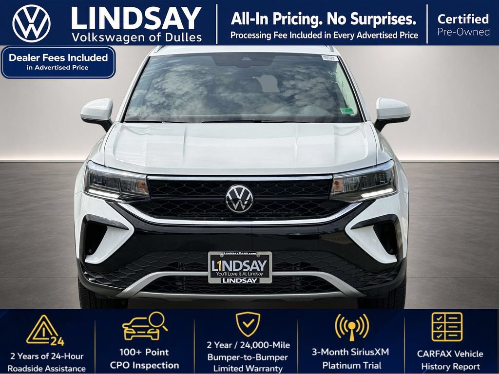 Used 2024 Volkswagen Taos SE w/ Panoramic Sunroof Package AWD/4WD image 3