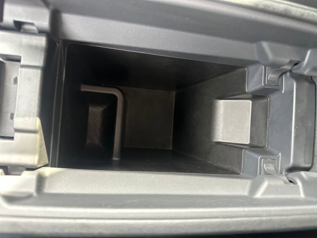 Used 2024 Nissan Rogue SV image 25