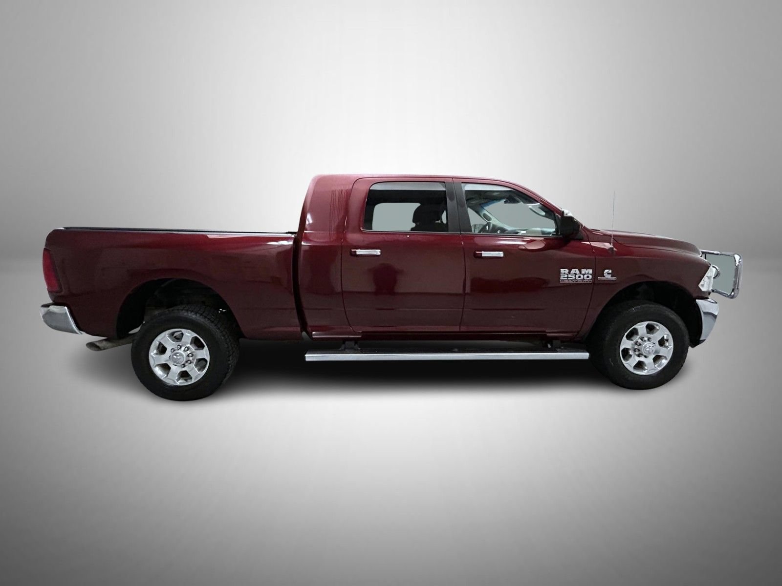 Used 2016 RAM 2500 SLT w/ Cold Weather Group AWD/4WD image 4
