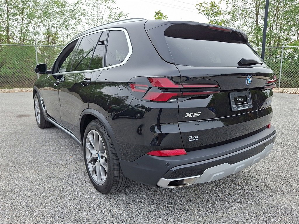 Certified 2024 BMW X5 xDrive50e w/ Premium Package image 8