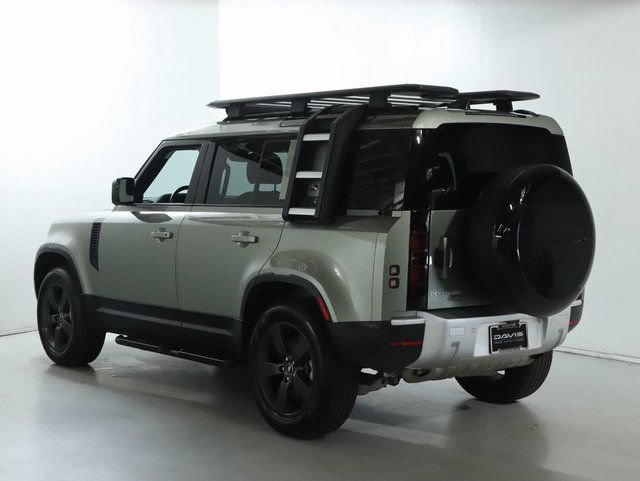 Certified 2022 Land Rover Defender 110 SE AWD/4WD image 45