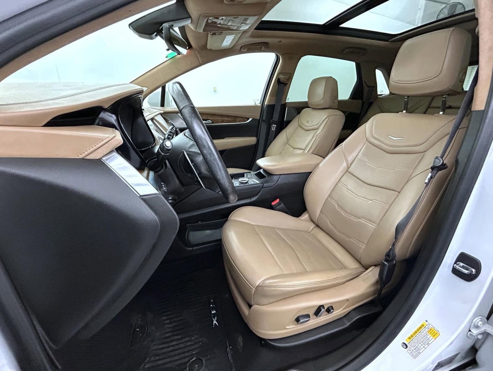 Used 2020 Cadillac XT5 Sportv w/ Platinum Package AWD/4WD image 15