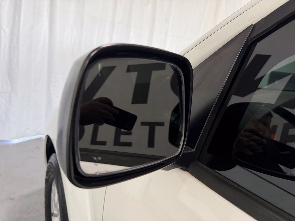Used 2019 Nissan Frontier SV RWD image 10