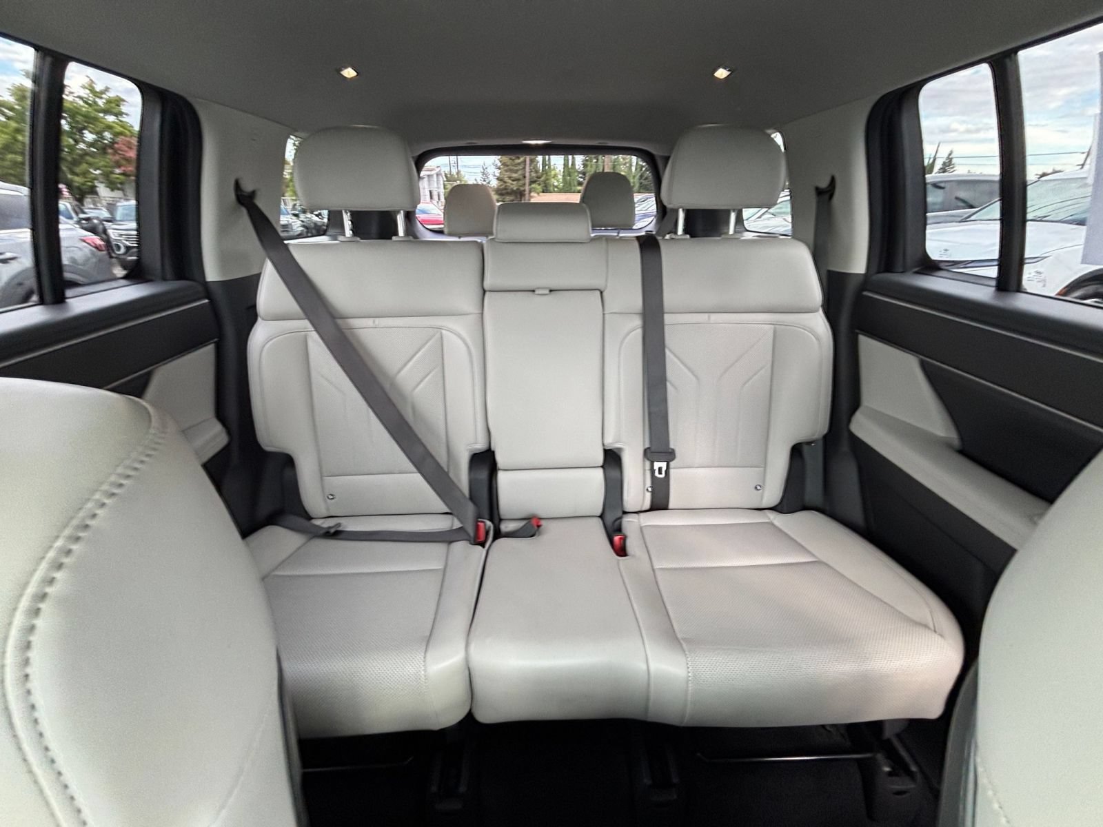 Used 2025 Hyundai Santa Fe SEL AWD/4WD image 37