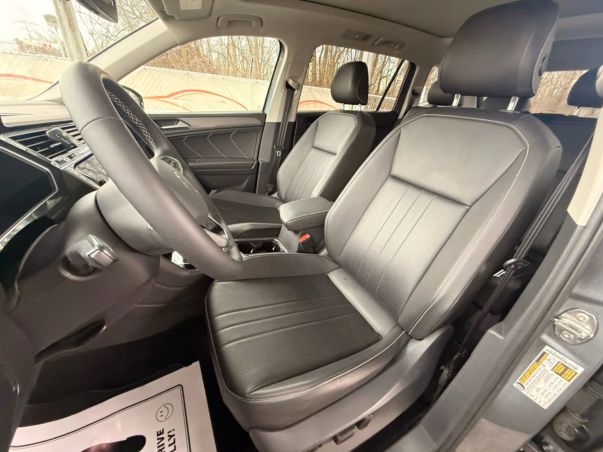 Used 2022 Volkswagen Tiguan SE w/ Panoramic Sunroof Package AWD/4WD image 65