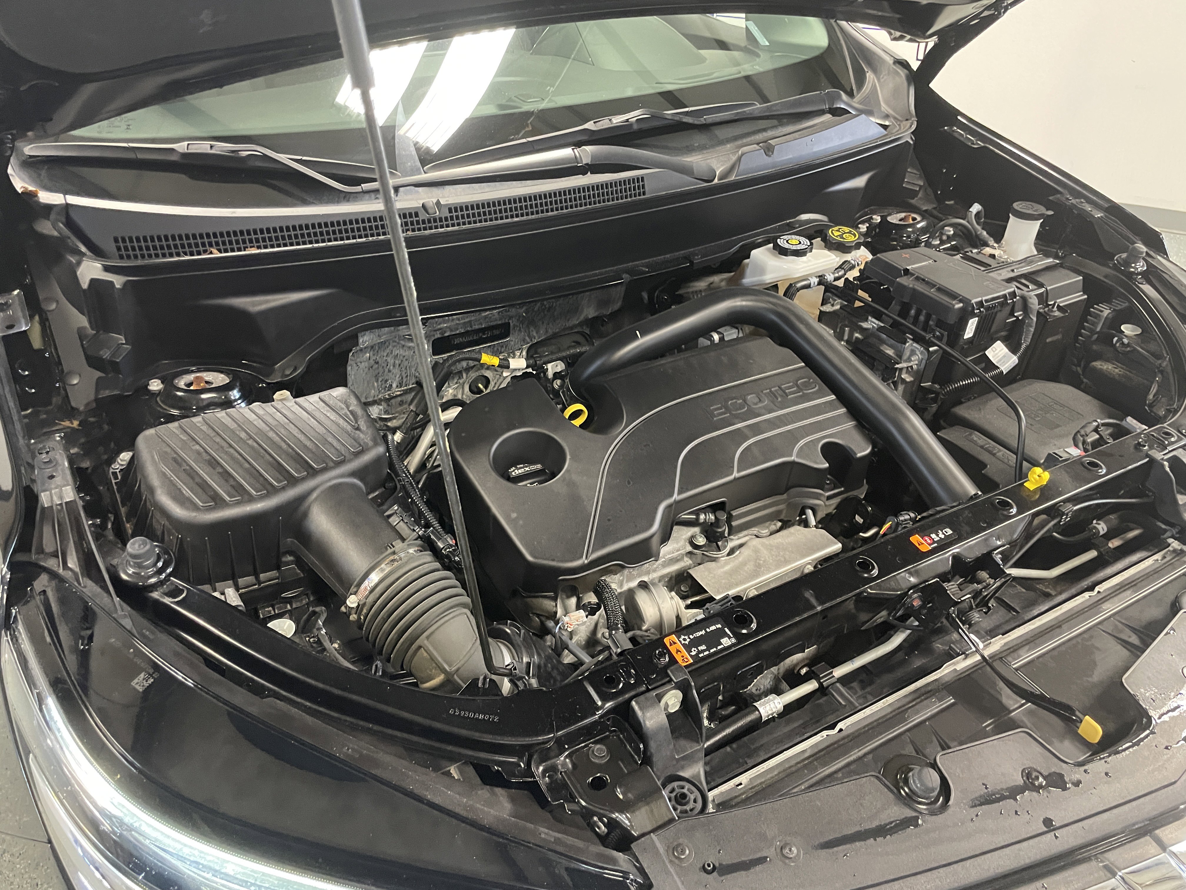 Used 2023 Chevrolet Equinox LT image 30