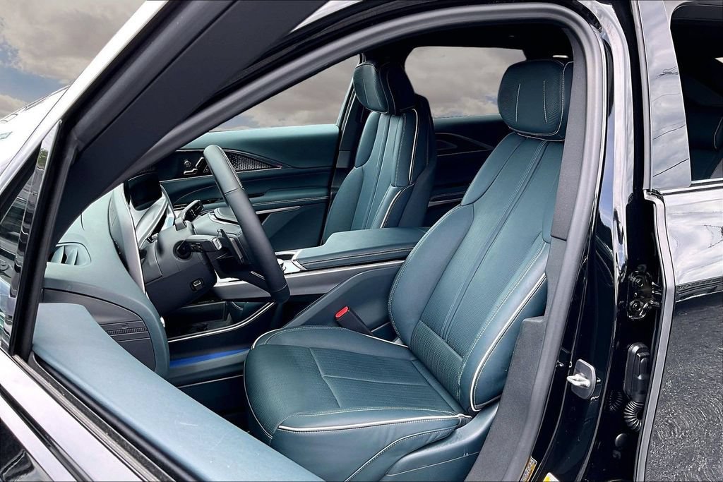 Used 2024 Cadillac Lyriq Luxury w/ Nappa Leather Package RWD image 21