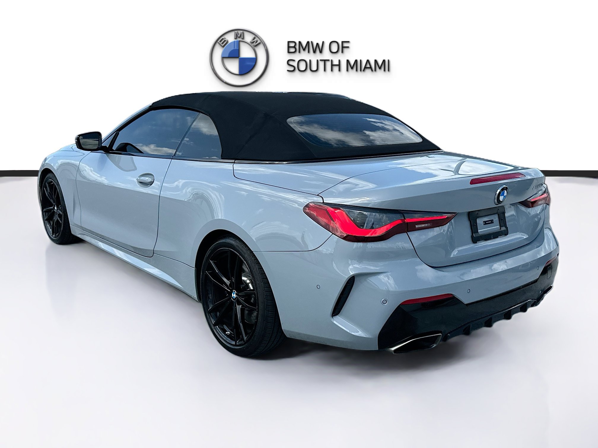 Certified 2024 BMW M440i Convertible w/ Parking Assistance Package RWD image 5