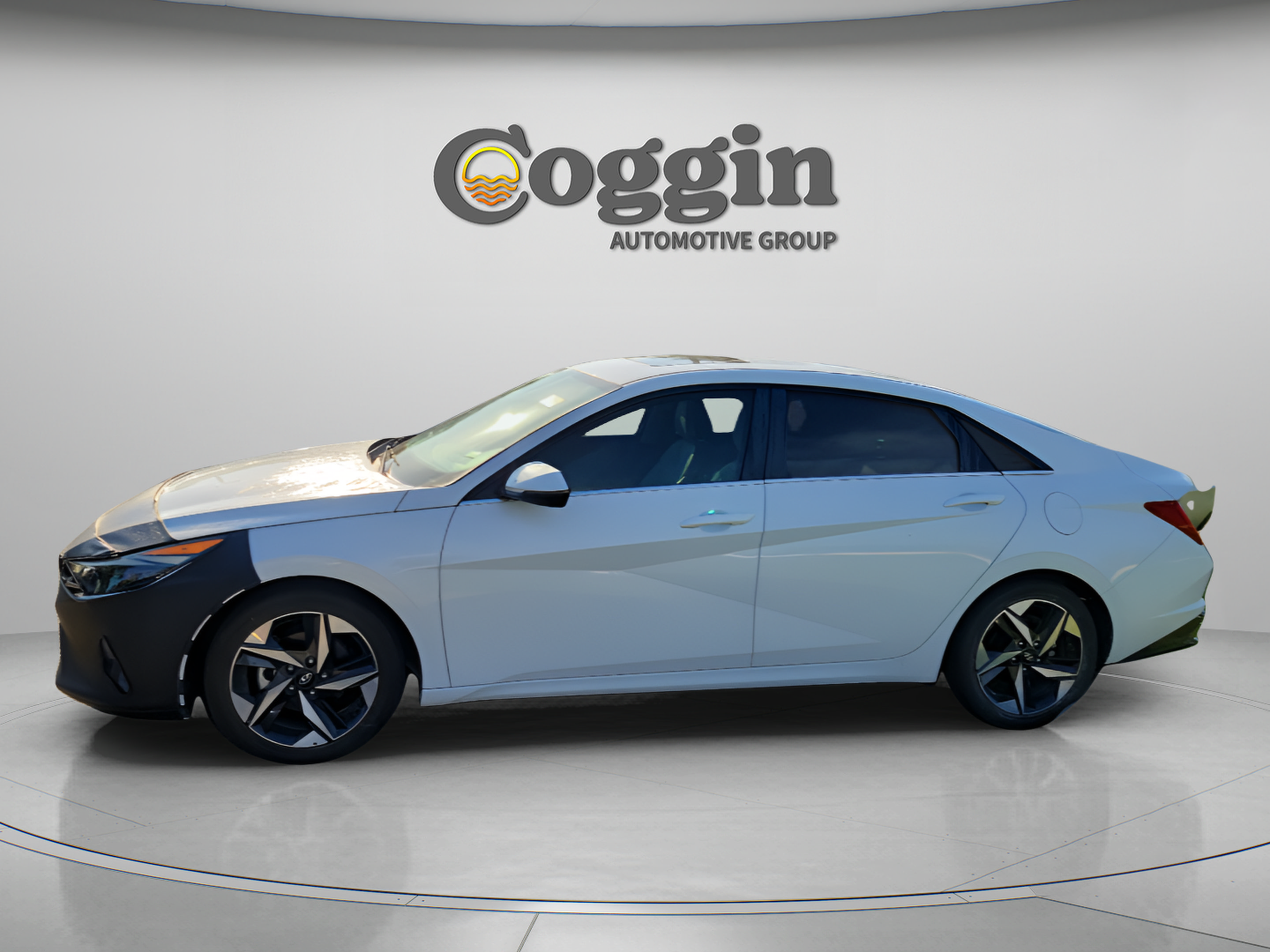 Used 2022 Hyundai Elantra Limited FWD image 3