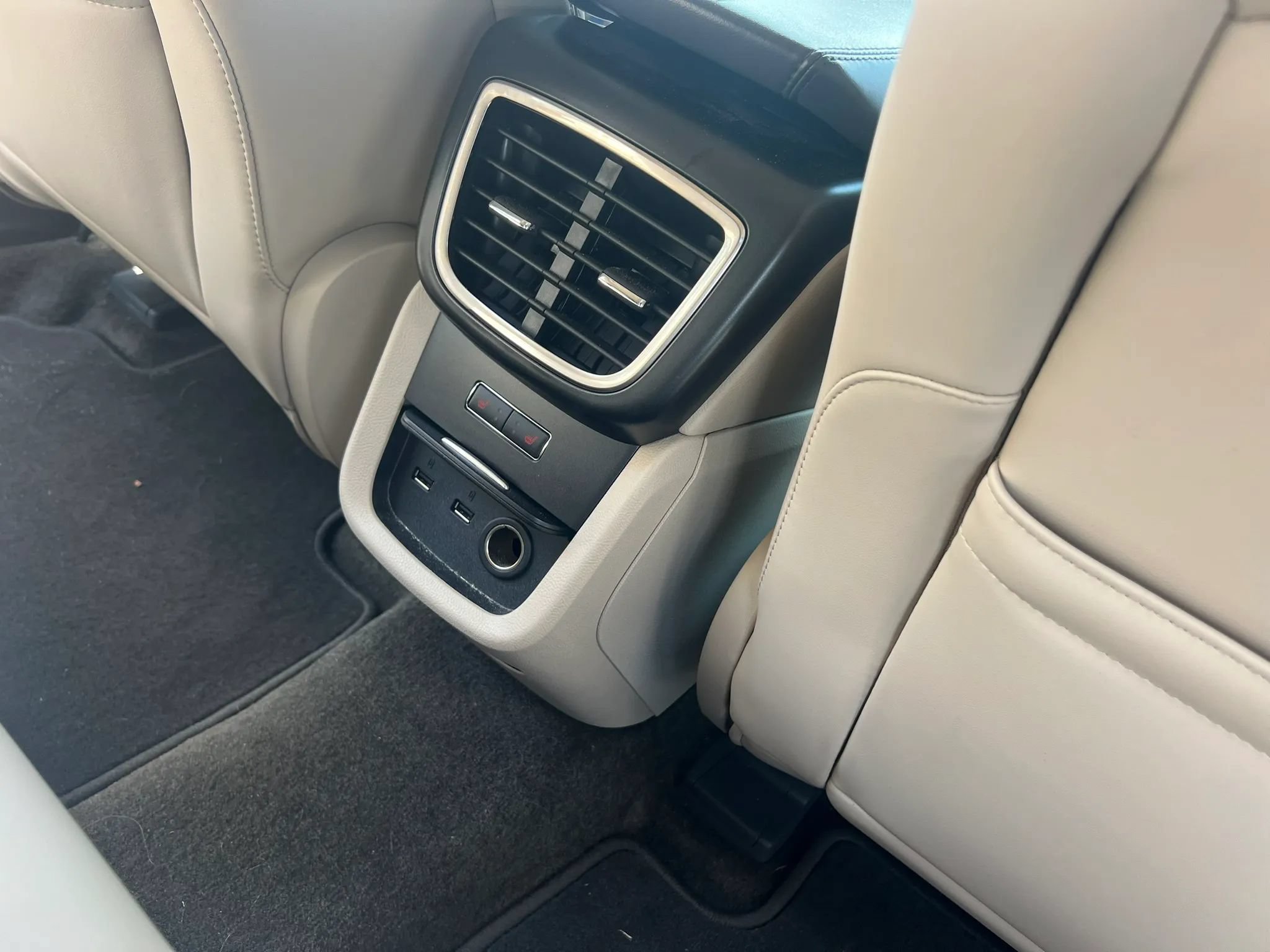 Used 2018 Lincoln MKX Select w/ Select Plus Package AWD/4WD image 27