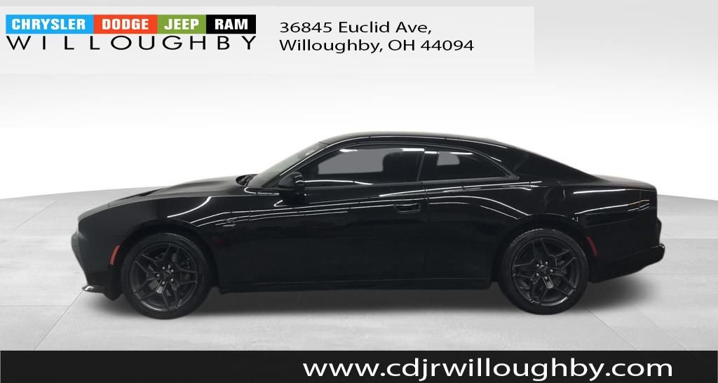 Used 2024 Dodge Charger R/T w/ Plus Group image 5