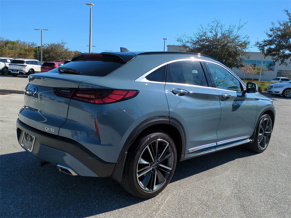 Used 2023 INFINITI QX55 Essential w/ Accent Package image 4