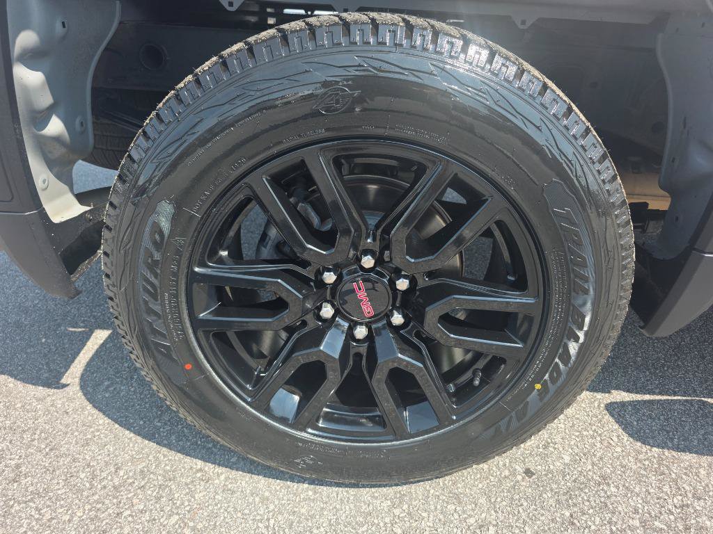 Used 2024 GMC Sierra 1500 Elevation w/ LPO, Elevation Black Package RWD image 18